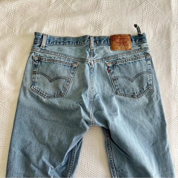 VINTAGE Distressed Levi’s 501 Jeans Made in USA - Picture 5 of 12